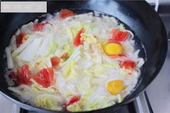杂蔬热汤面的做法步骤10