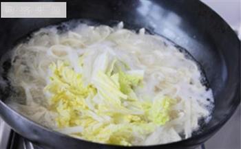杂蔬热汤面的做法步骤8