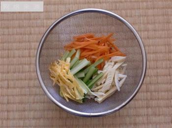 莹玉彩丝烩-杂蔬炒米粉的做法步骤2