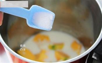 西式奶香南瓜浓汤的做法步骤3