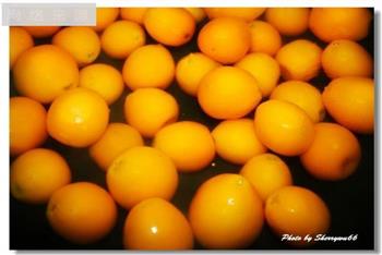咸柑橘的做法步骤1