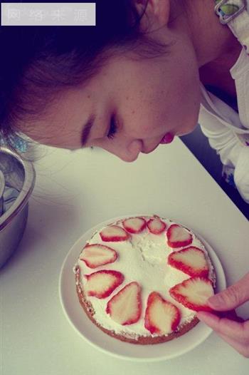 草莓奶油蛋糕的做法步骤10