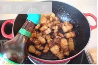 铁锅春笋烧肉的做法步骤7