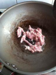 蒜苗炒肉的做法步骤3