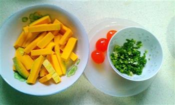 咸蛋黄炒南瓜的做法步骤1