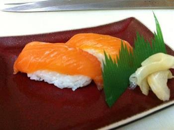 三文鱼寿司的做法步骤16