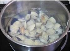 丝瓜小海鲜汤的做法步骤2