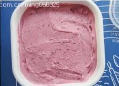 蓝莓冰淇淋的做法步骤4