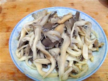 蘑菇的另类吃法-素版京酱肉丝的做法步骤5