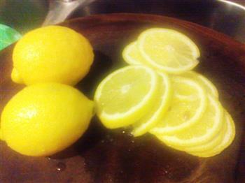蜂蜜渍柠檬的做法步骤2