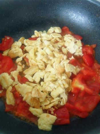 吃的就是这份简单-番茄鸡蛋面的做法步骤6