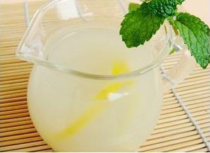 柠檬薏米水的做法图解2