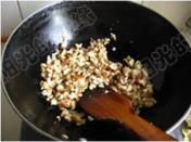 香菇木耳烤麸酱的做法步骤1
