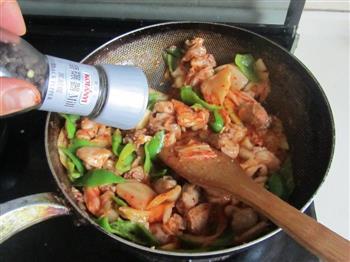 用韩式泡菜作调料做出的美味泡菜鸡的做法图解7