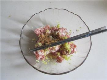 补益气血的风味美食-生煎莲藕饼的做法图解1