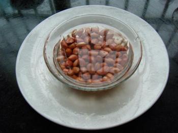 补肾乌发—黑豆薏米百合汤的做法图解1