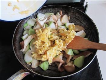 鸡蛋瓠子猪肚菇的做法步骤6