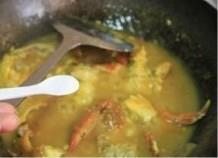 椰浆咖喱蟹的做法步骤7