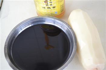 蜜汁黑糯米藕的做法步骤1