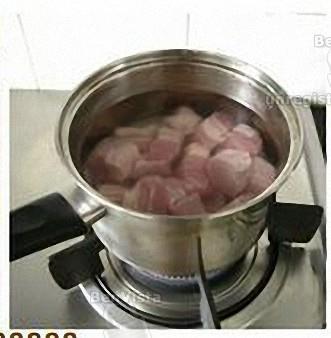 松茸烧肉的做法步骤2