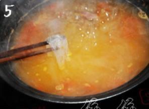 番茄牛肉粉丝汤的做法步骤5