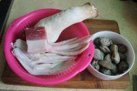 鸭掌杏鲍菇蛤蜊汤的做法步骤1