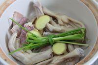鸭掌杏鲍菇蛤蜊汤的做法图解4