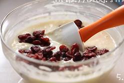 蔓越莓酸奶蛋糕的做法步骤5