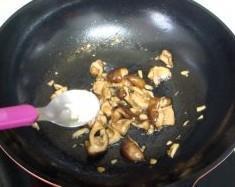 香菇炒油菜的做法步骤10
