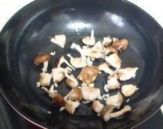 香菇炒油菜的做法图解7