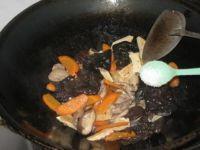 香菇黑木耳炒肉片的做法步骤9