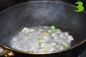 牡蛎豆腐汤的做法步骤2