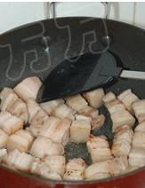 土豆海带结烧肉的做法图解2