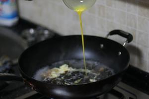 紫菜虾米蛋花汤的做法步骤4