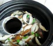 酸辣香菇豆腐汤的做法步骤5