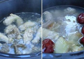 猴头菇炖鸡汤的做法步骤3