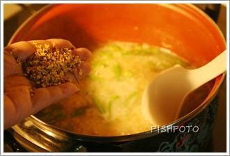 桂花芦笋糙米粥的做法图解7