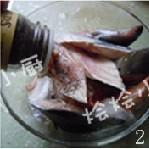 煎焗三文鱼头的做法图解2