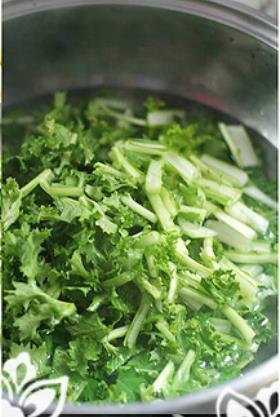 里脊肉丝炒小苔菜的做法步骤2