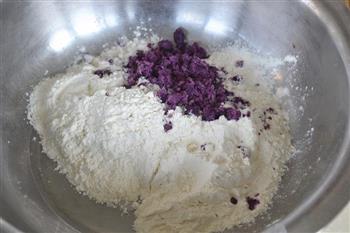 自制紫薯酥皮蛋黄月饼的做法图解2