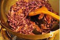 紫包菜腊肠炒饭的做法步骤5