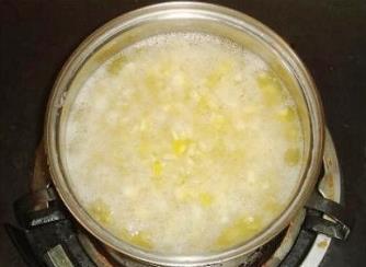 鲜榨营养玉米汁的做法图解4