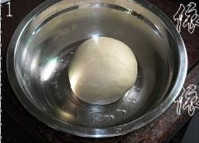 椰蓉花形面包的做法步骤1