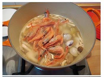北极虾蛤蜊冬瓜汤的做法图解5