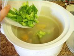 凉瓜薏仁排骨汤的做法步骤5