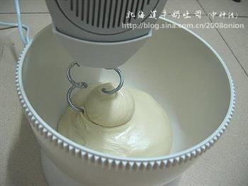 牛奶吐司的做法步骤2