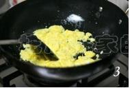碗豆米炒鸡蛋的做法图解3