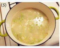 韭葱土豆奶油汤的做法图解4