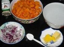 鸡丁南瓜酱焗饭的做法步骤1
