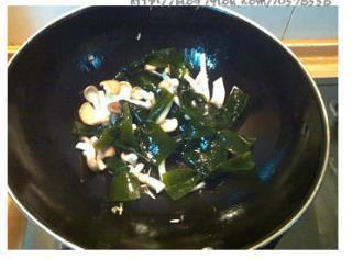 海带豆腐味噌汤的做法步骤3